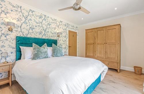 Great Missenden House | The Wild Bloom