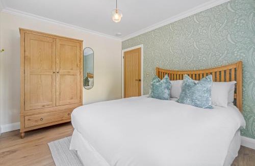 Great Missenden House | The Wild Bloom