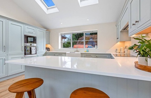 Great Missenden House | The Wild Bloom with parking