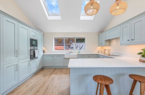 Great Missenden House | The Wild Bloom with parking