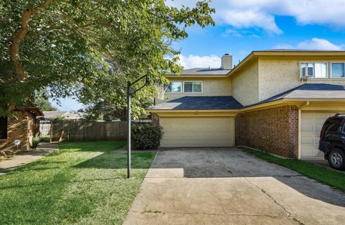 Euless House | +The Wild Clover Pets ok Arcade Garage 《NFLX》
