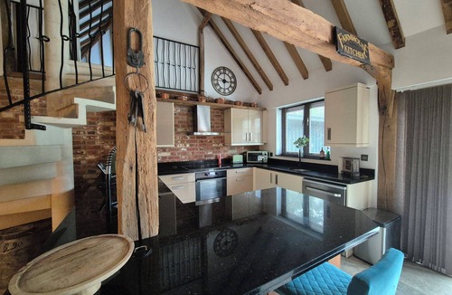 Dunston House | The Wilderness Retreat Dunston