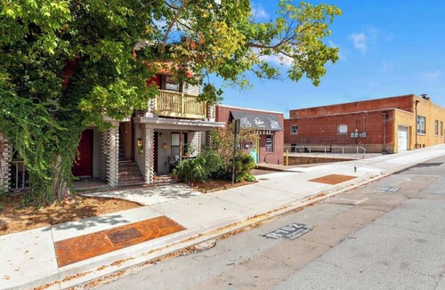 Fayetteville Apartment | The Wildflower - Monthly Rental - Walk Everywhere!