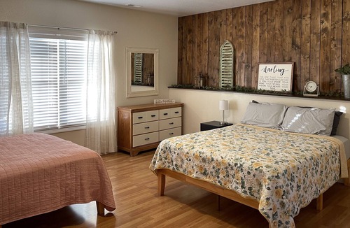 Steelville House | The Wildflower - Near Huzzah and Bass Resort