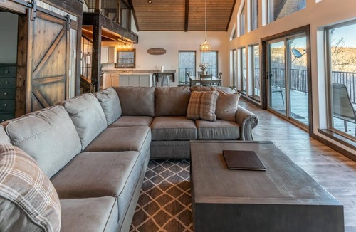 Ponca Cabin | The Wildwood Cabin - Tree-top Getaway