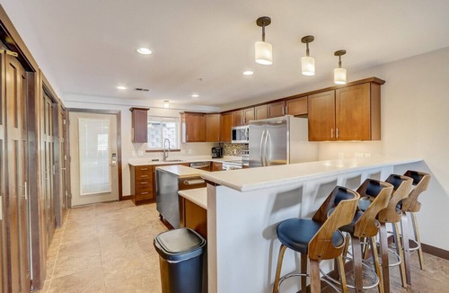 Lake Delton Condo | The Williamson`s Waterfront Condo