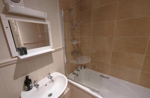 Castle Bytham House | The Willoughby