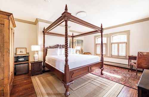 Willoughby Bed & Breakfast | The Willoughby House