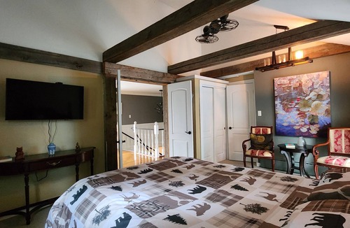 Ridgeway Bed & Breakfast | "The Willow", charming B&B suite w/priv. balcony - Crystal Beach/Niagara Falls