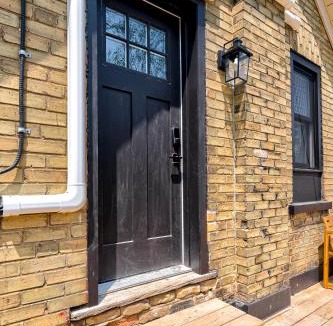 Kitchener Apartment | The Willow on Victoria Park - 1 Bed 1 Bath
