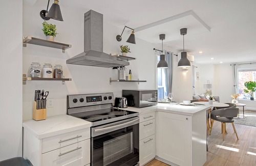 Peterborough Apartment | The Willow Suite | Near DT & Hospital