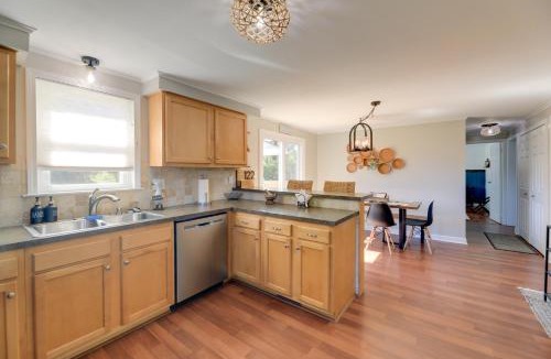 Harkers Island House | The Willowberry House with Deck and Grill!