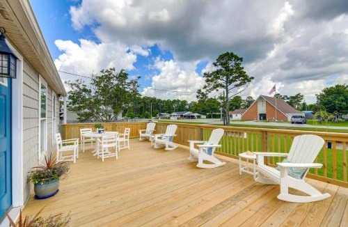 Harkers Island House | The Willowberry House with Deck and Grill!