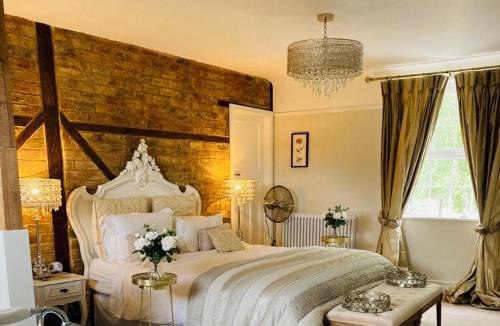 Milton Keynes Bed & Breakfast | The Willowford