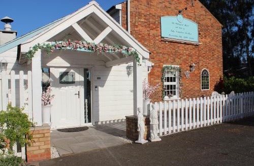 Milton Keynes Bed & Breakfast | The Willowford