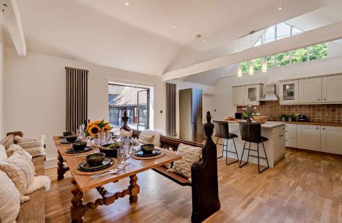 Westmarsh House | The Willows by Bloom Stays