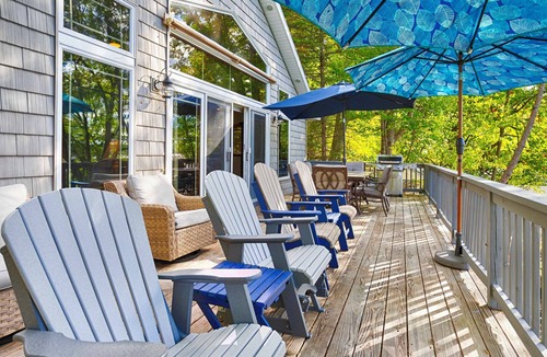 Lamoreaux Landing Cottage | The Willows:"Delightful Cottage with Peaceful Sunsets"