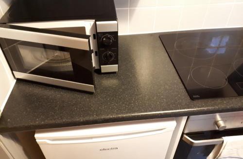 Crawley City Centre Apartment | The Willows