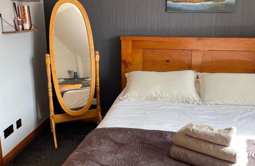 Farr House | The Willows