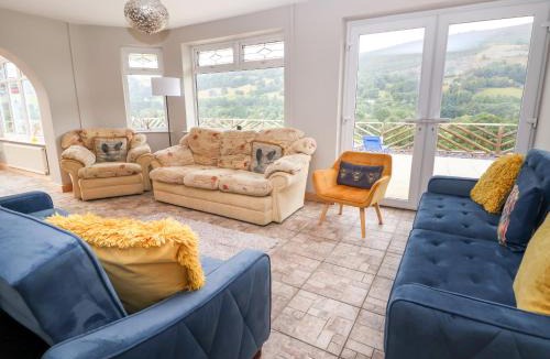 Acrefair House | The Willows