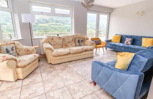 Acrefair House | The Willows