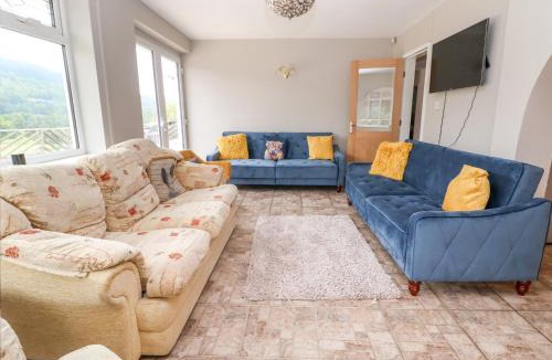 Acrefair House | The Willows