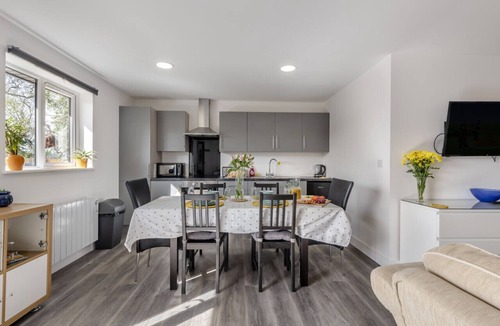 Bicton House | The Willows - Newlands Farm