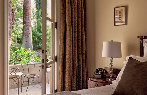 Downtown Palm Springs Bed & Breakfast | The Willows Palm Springs