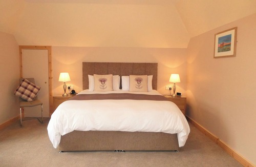Fort William House | The Willows - Room Only Accommodation