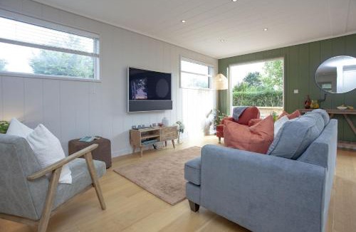 Cheddar Ski Chalet | The Willows, Strawberryfield Park