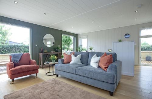 Cheddar Ski Chalet | The Willows, Strawberryfield Park