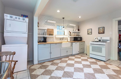 Austin Ave. House | The Wilson House - Central Waco