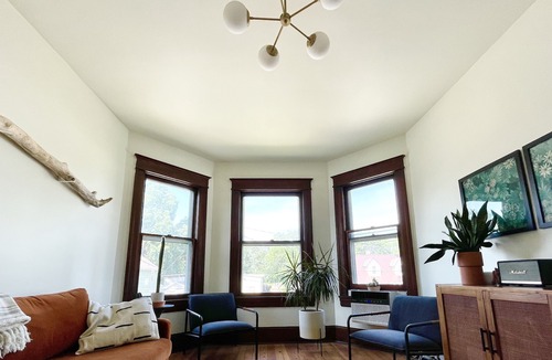 Kingston House | The Winchell: A Curated Sanctuary w/ Historic Vibes