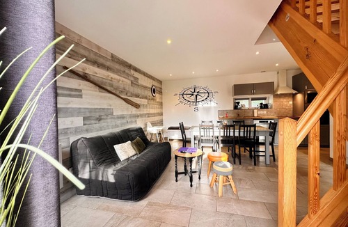 Grandcamp-Maisy Cottage | The wind rose 8 people