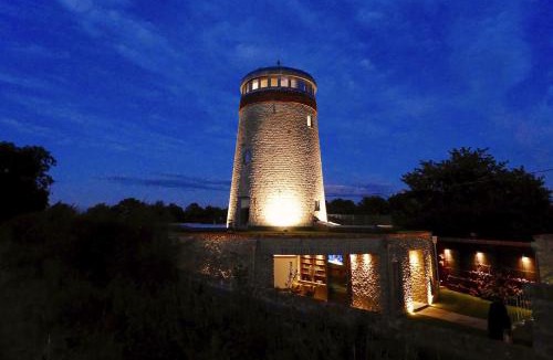 Bicester House | The Windmill Blackthorn Hill