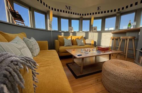 Bicester House | The Windmill Blackthorn Hill