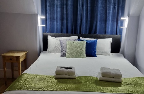 Mapesbury House | The Windmill