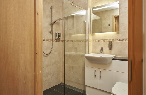 West Quantoxhead Hotel | The Windmill Inn