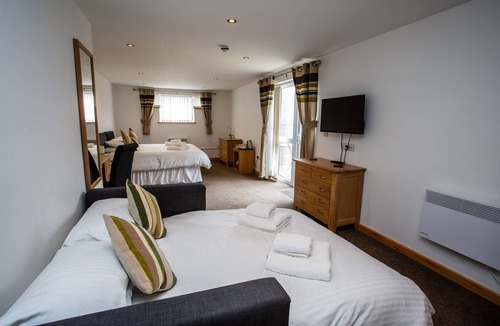 West Quantoxhead Hotel | The Windmill Inn
