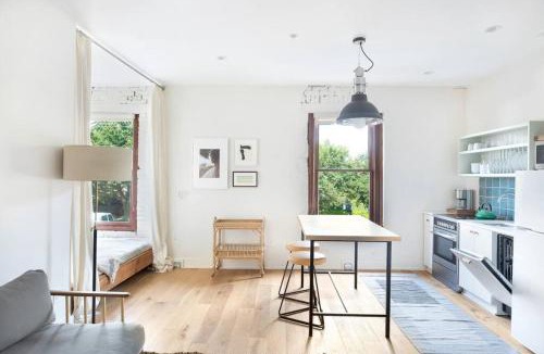 Yamacraw Village Apartment | The Windrose