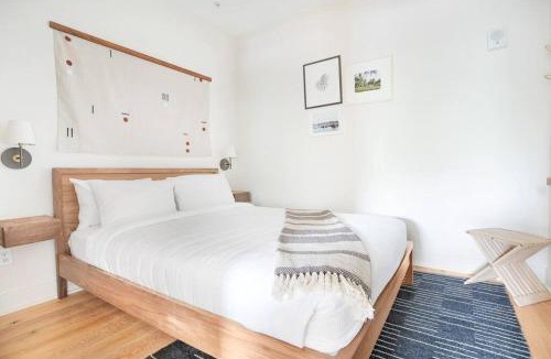 Yamacraw Village Apartment | The Windrose