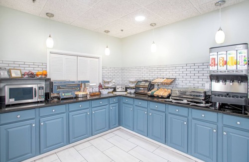 Cedar Point Hotel | The Windstar Hotel - Emerald Isle/Swansboro