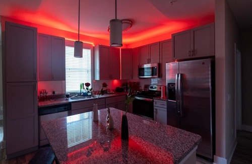 Northeast Raleigh Apartment | The Wine and Dine Suite **Free Parking/Wifi/Wine