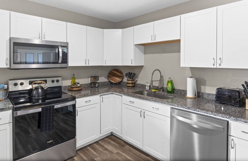 Lodi House | The Wine Cellar at FLX hideout