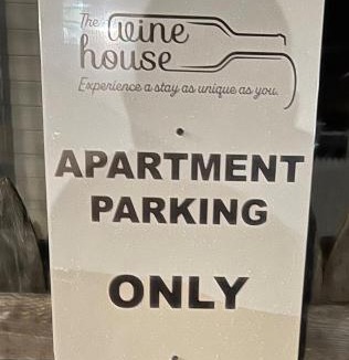 Warwick Apartment | The Wine House