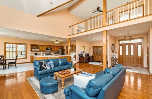 Nellysford House | The Wintergreen Treehouse