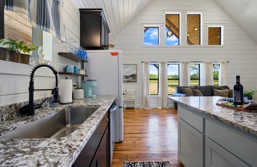 Golden House | The Wishing Well! Romantic couples getaway! With deck, pool & outdoor fireplace!