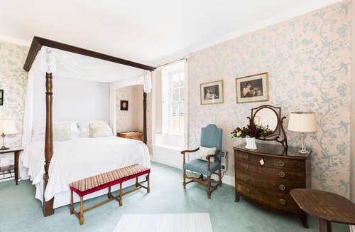 Kemerton Bed & Breakfast | The Wisteria Room