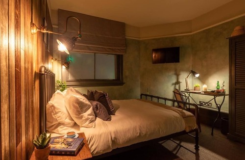 Fulham Broadway Hotel | The Wolfpack Inn