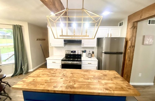 Pineville House | -The Wonder at Woodcreek- Top neighborhood! Near all amenities! Near hospitals!